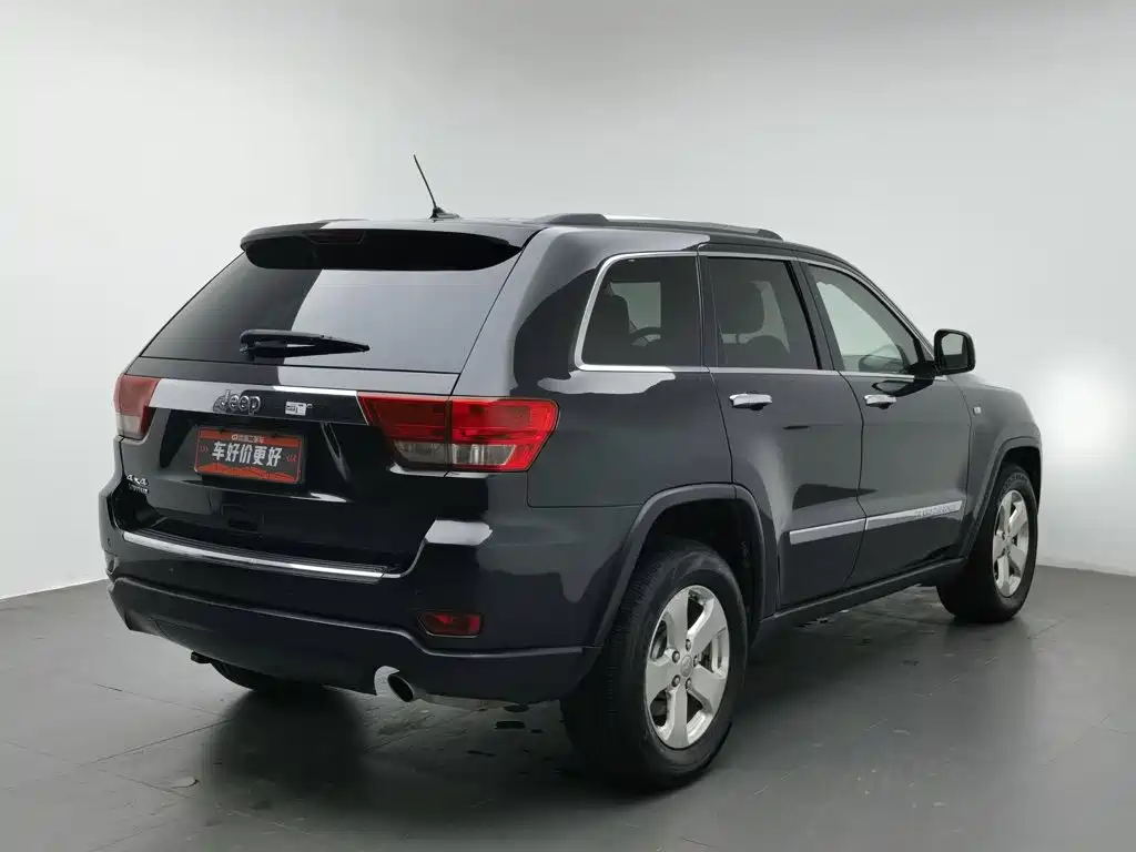 Jeep Grand Cherokee (Import) — миниатюра 2