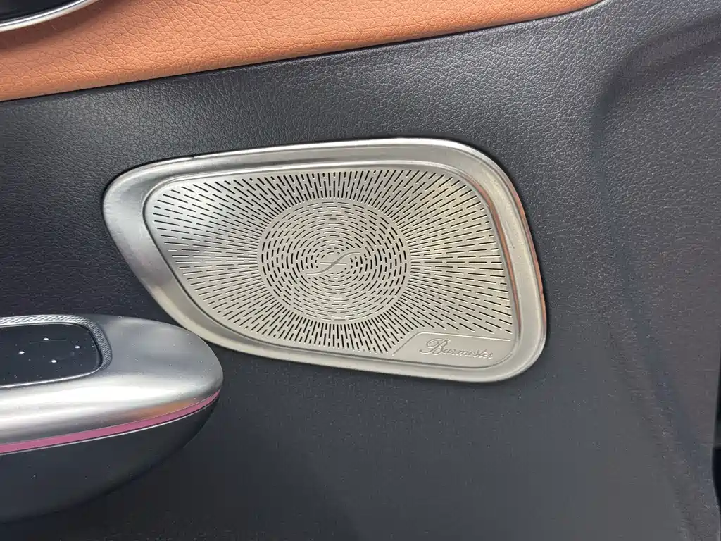 Mercedes-Benz GLC — миниатюра 16