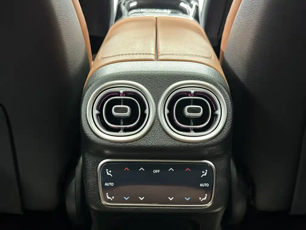 Mercedes-Benz GLC — миниатюра 18