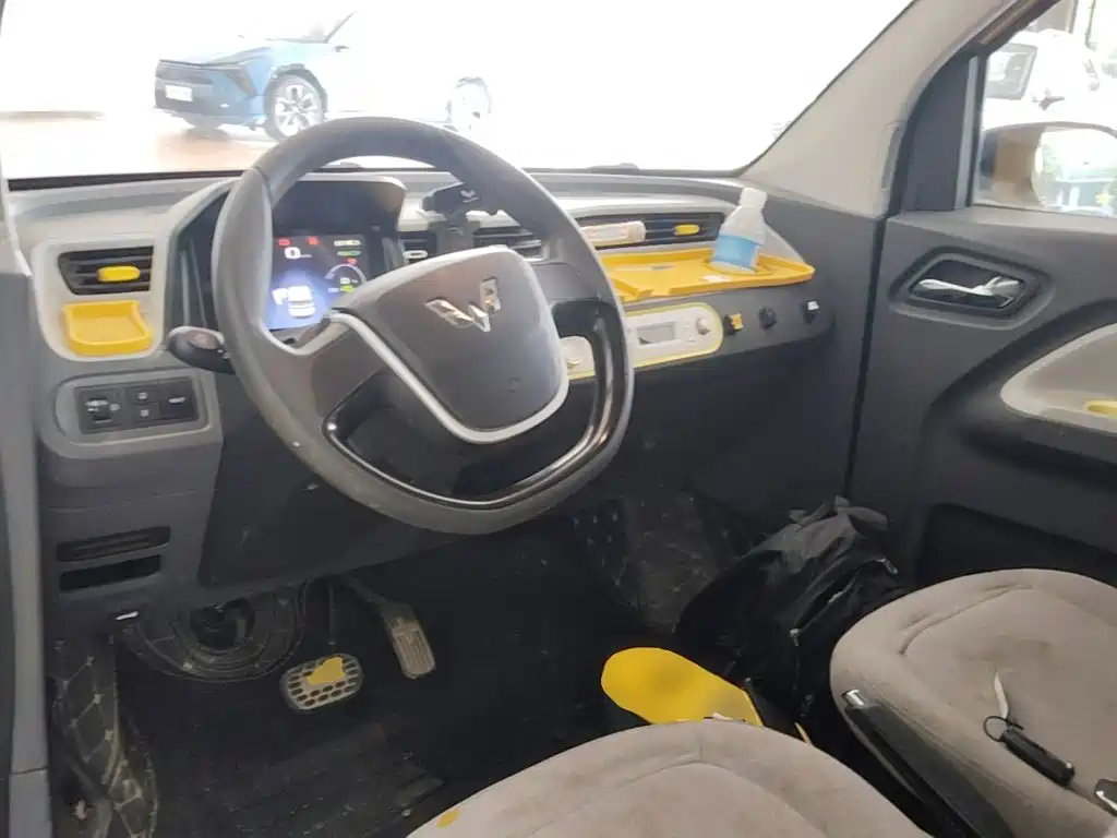 Wuling MINIEV — миниатюра 10