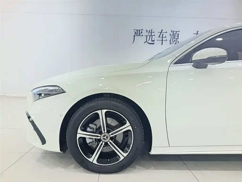 Mercedes-Benz A-Class A 2025 A 200 L Fashion