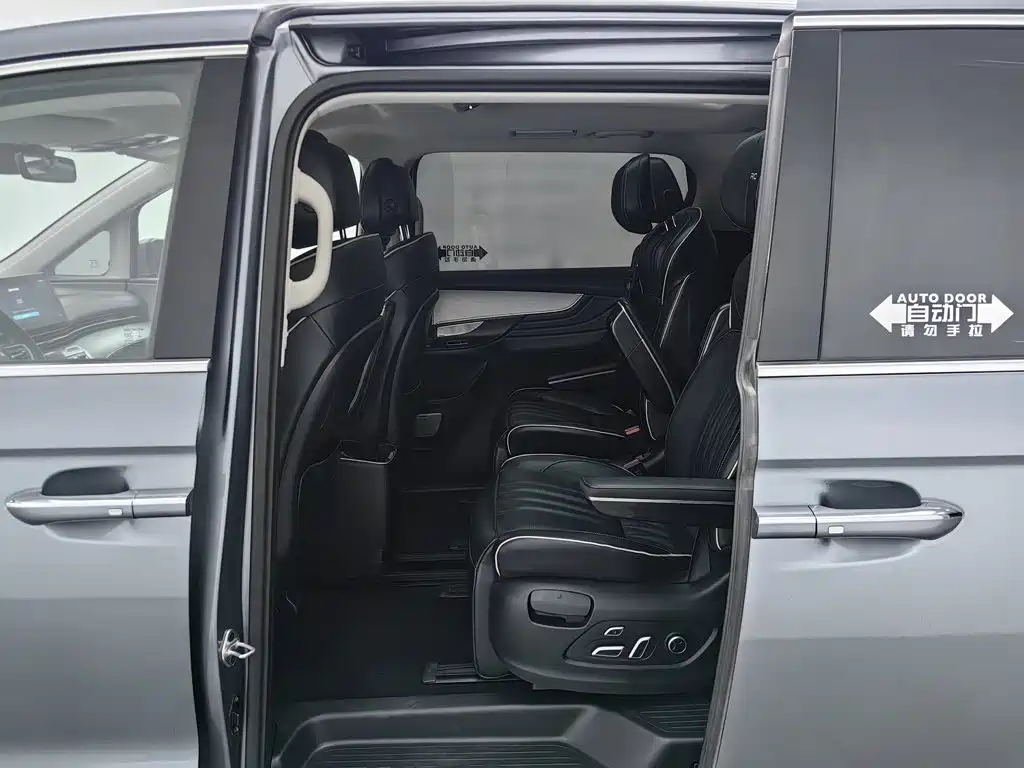 Roewe iMAX8 — миниатюра 15