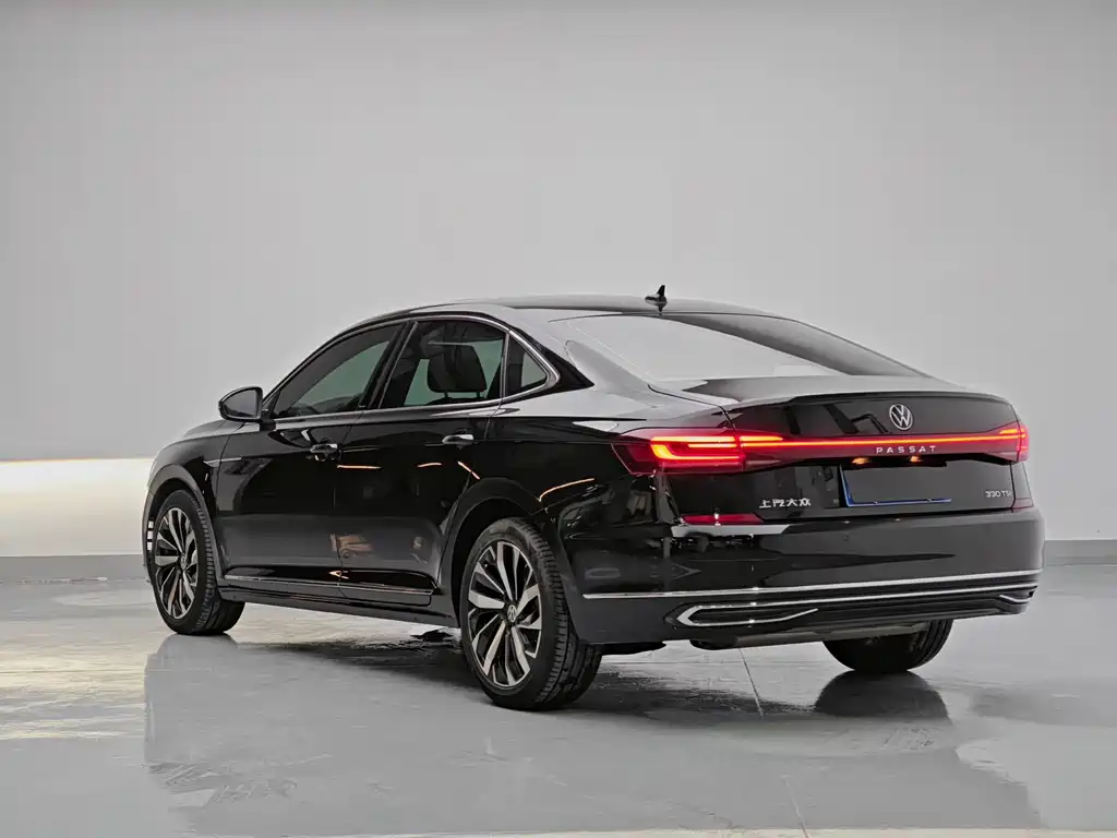 Volkswagen Passat — миниатюра 4