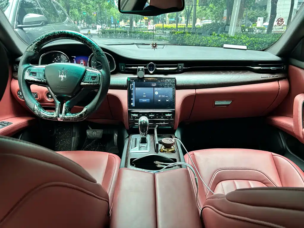 Maserati Quattroporte — миниатюра 15