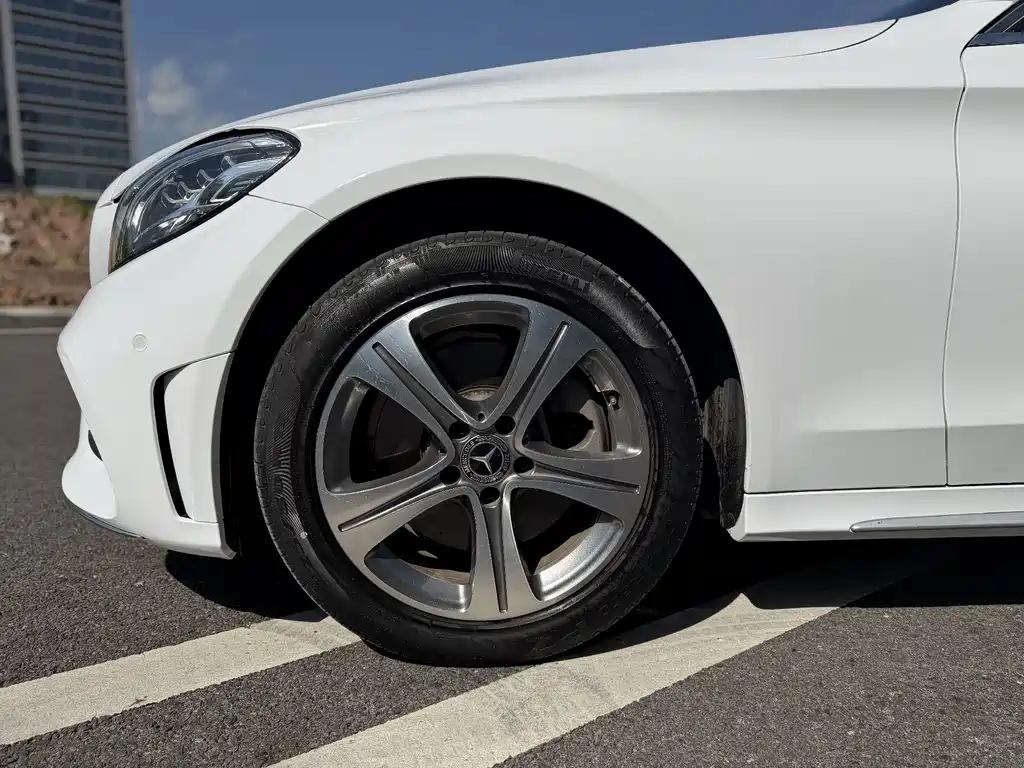Mercedes-Benz C-Class — миниатюра 9