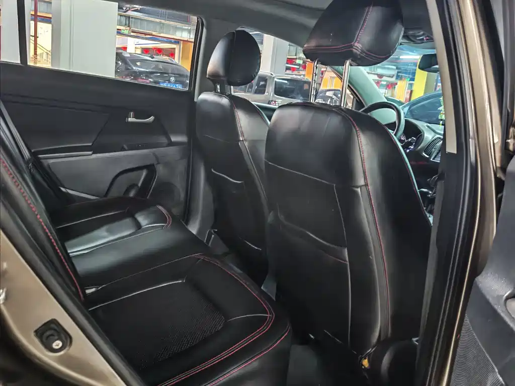 Kia Sportage — миниатюра 7