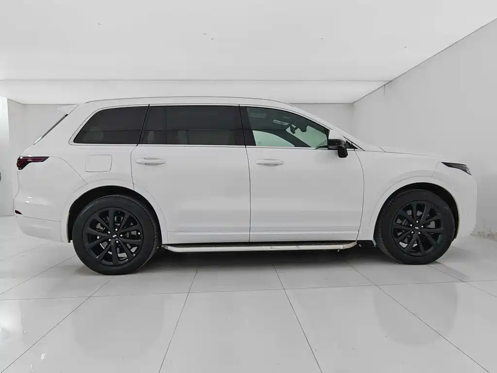 Li Auto ONE 2020 6 мест