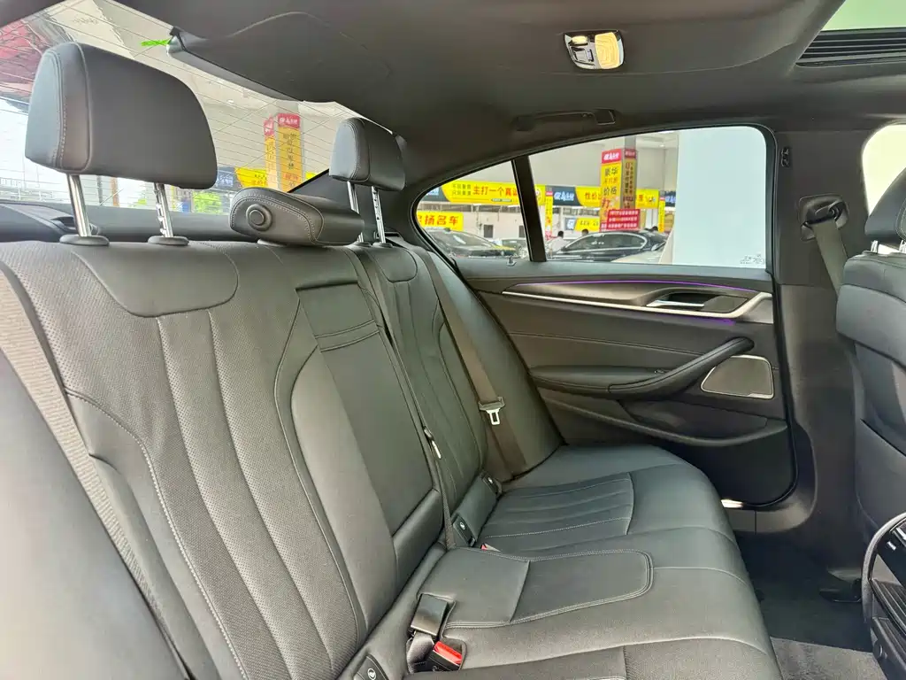 BMW 5 Series (Import) — миниатюра 12