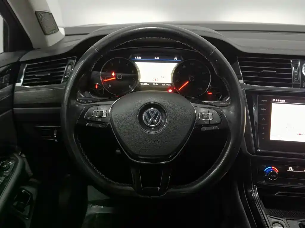 Volkswagen Phideon — миниатюра 11