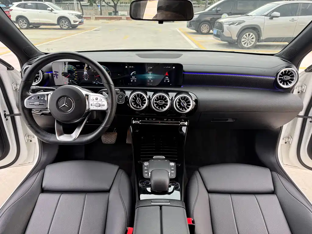 Mercedes-Benz A-Class — миниатюра 9
