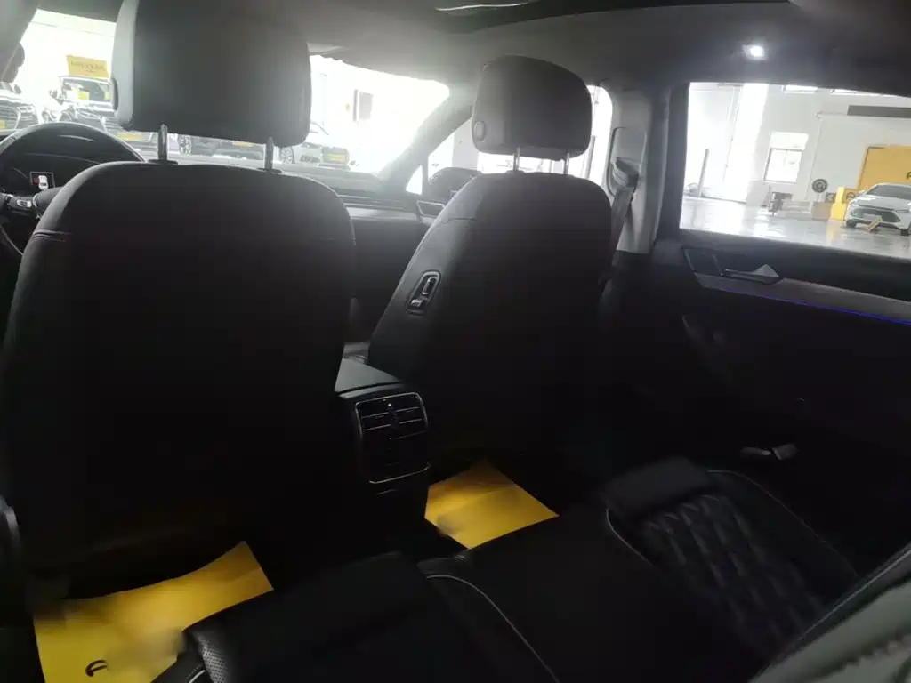 Volkswagen 迈腾 PHEV — миниатюра 18