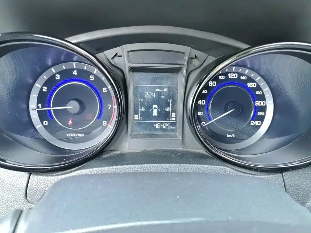 Changan CS15 — миниатюра 4