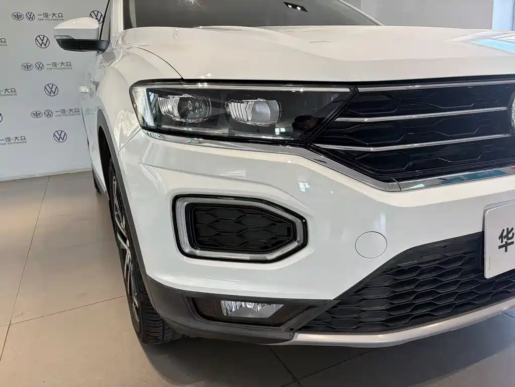 Volkswagen T-Roc — миниатюра 12