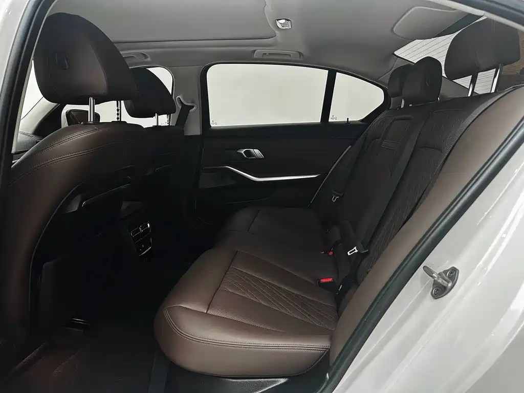BMW 3 Series — миниатюра 23