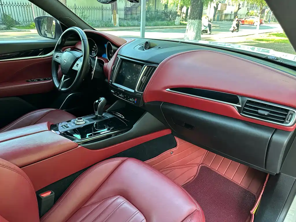 Maserati Levante — миниатюра 16