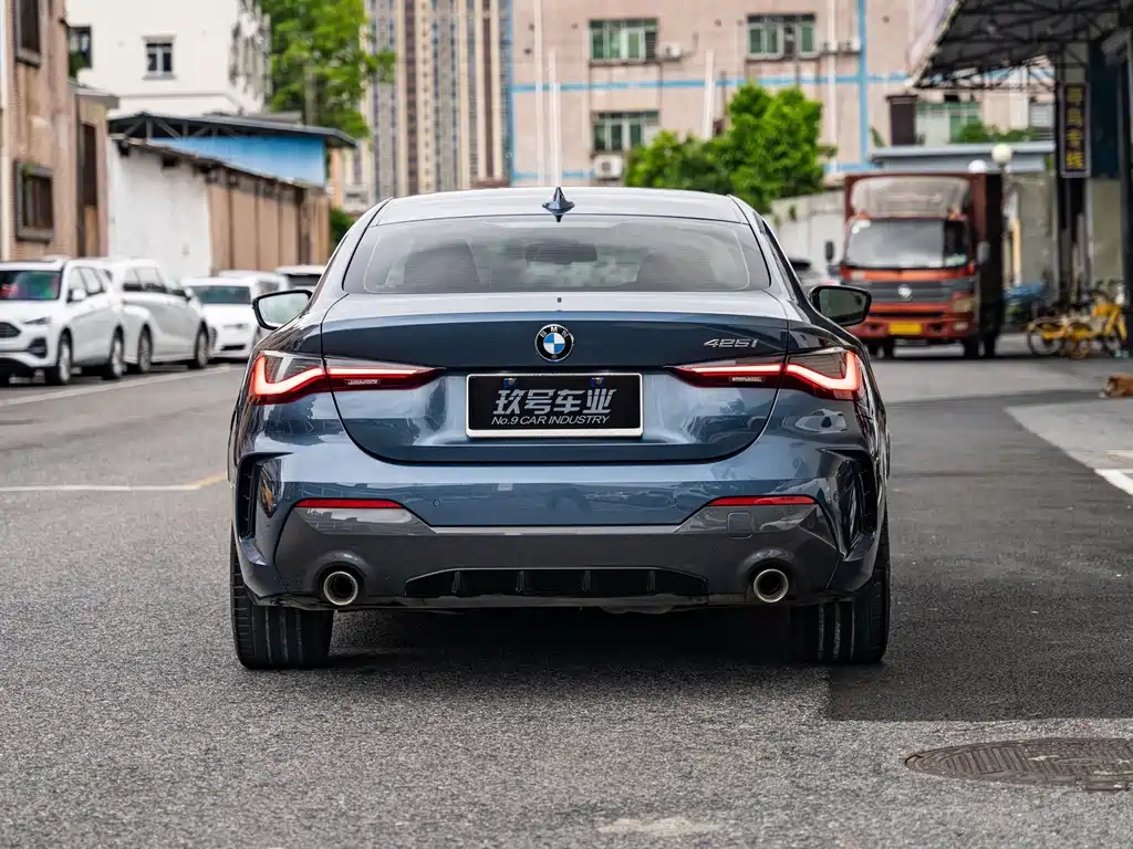 BMW 4 Series — миниатюра 4