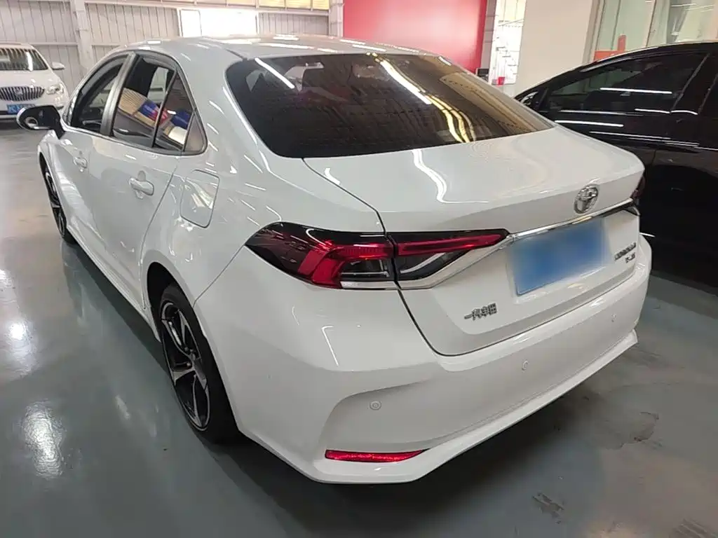 Toyota Corolla — миниатюра 5