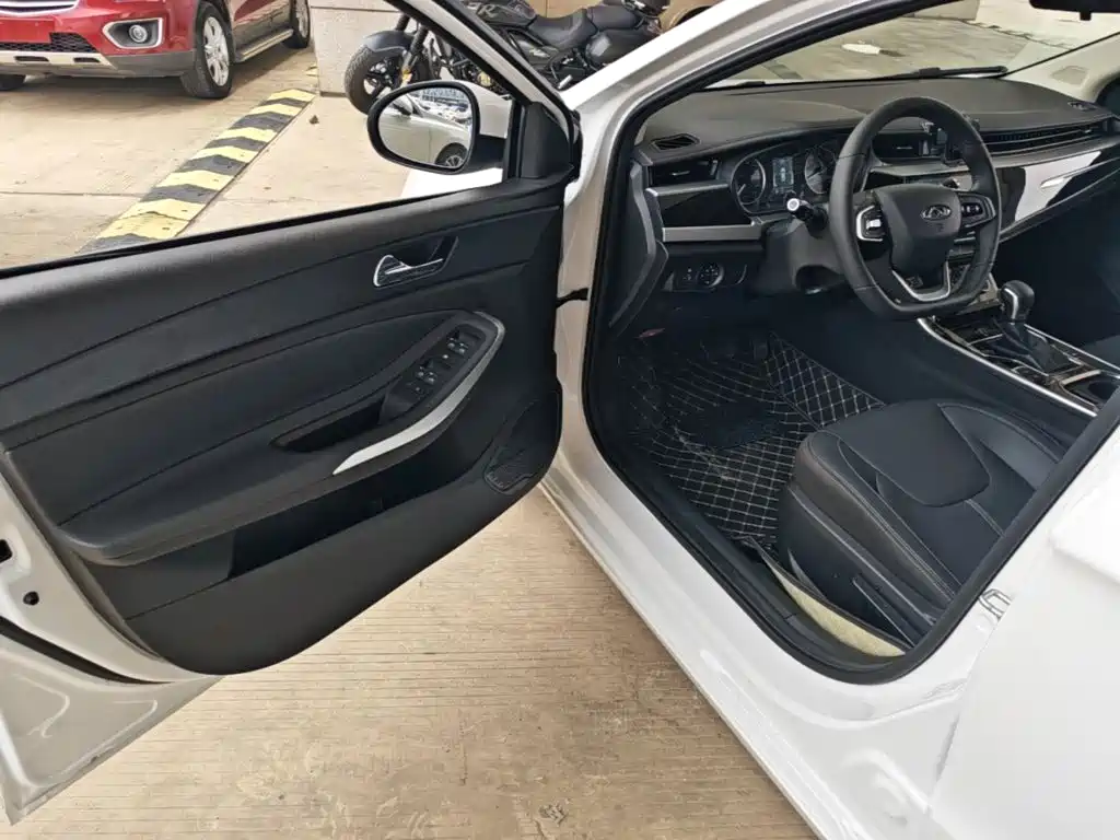Chery Arrizo 5 — миниатюра 16