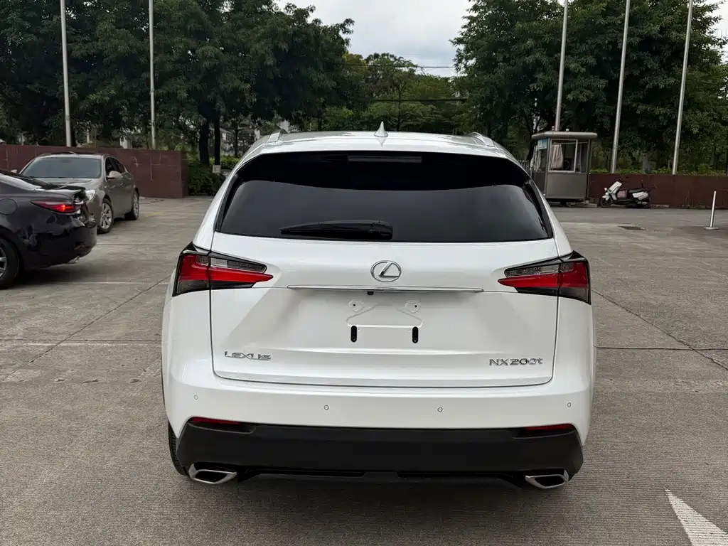 Lexus NX — миниатюра 5