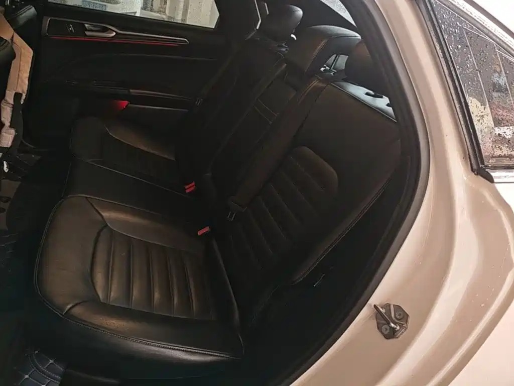Ford Mondeo — миниатюра 17