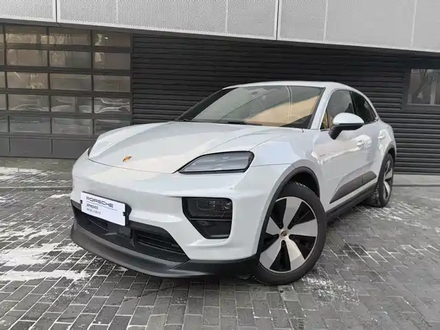 PORSCHE MACAN NEW ENERGY 2024