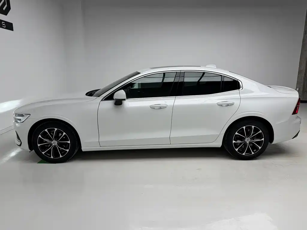 Volvo S60 2021 T4 Luxury