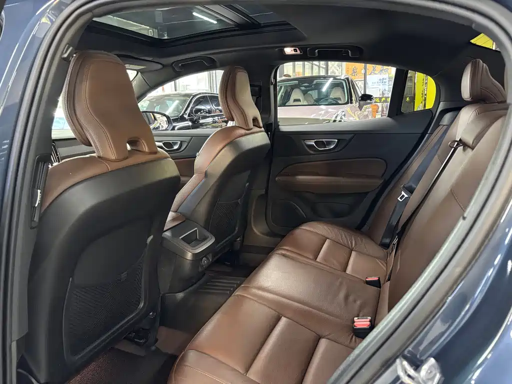 Volvo S60 — миниатюра 8