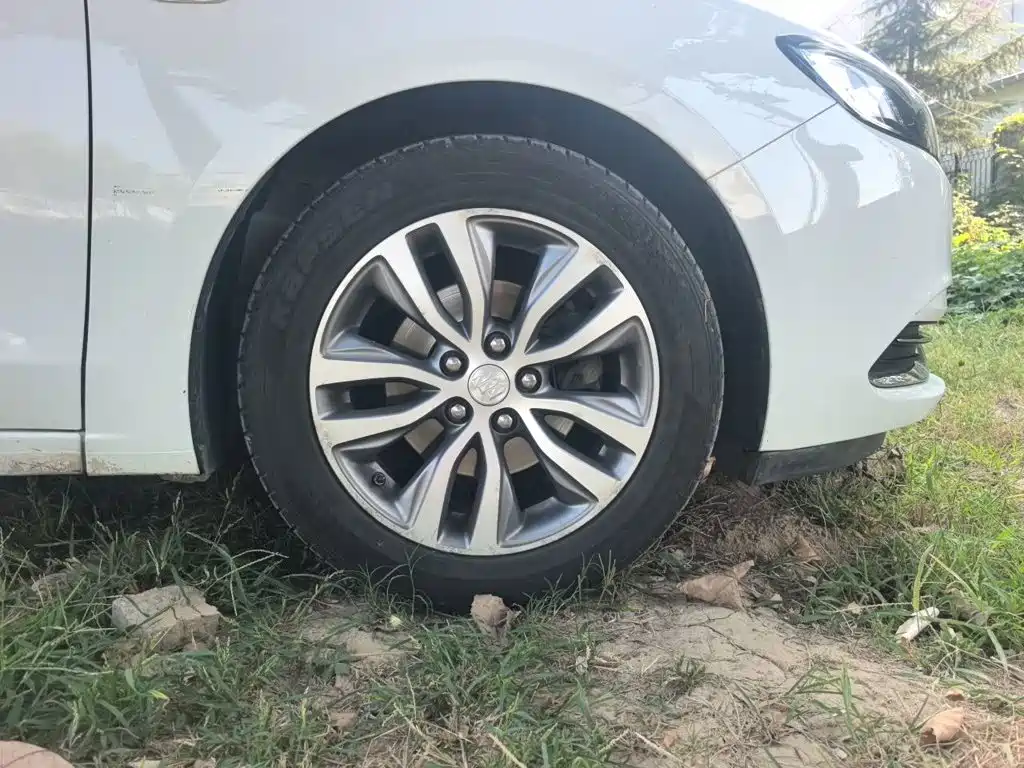 Buick Excelle — миниатюра 8