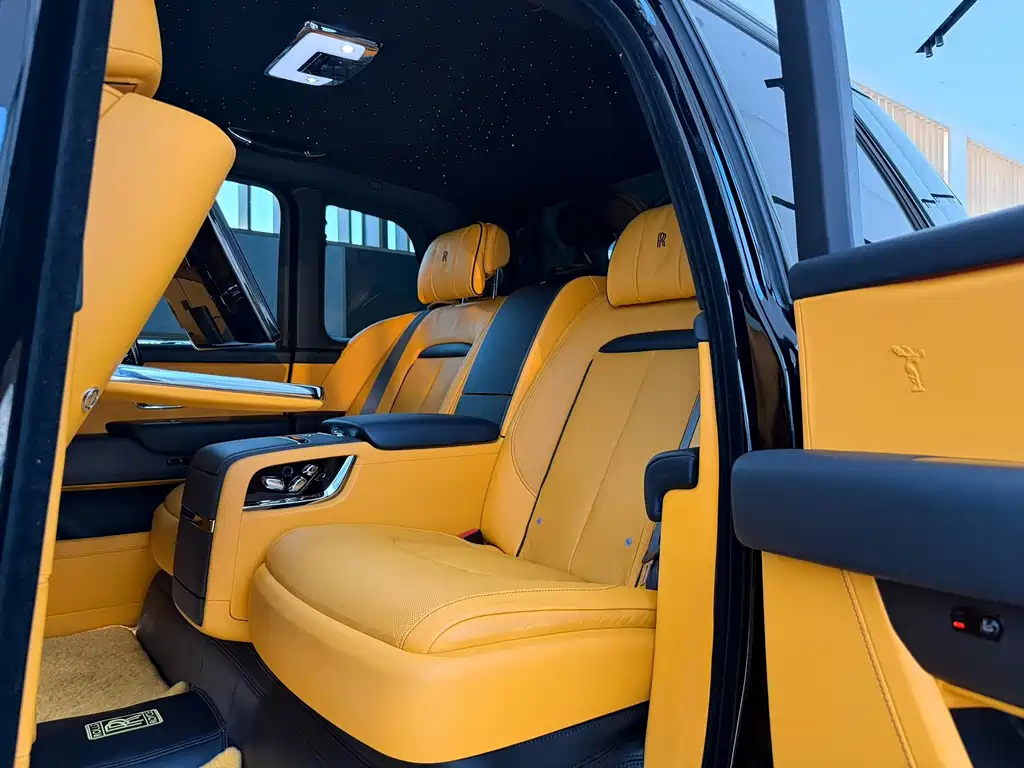 Rolls-Royce Cullinan — миниатюра 6