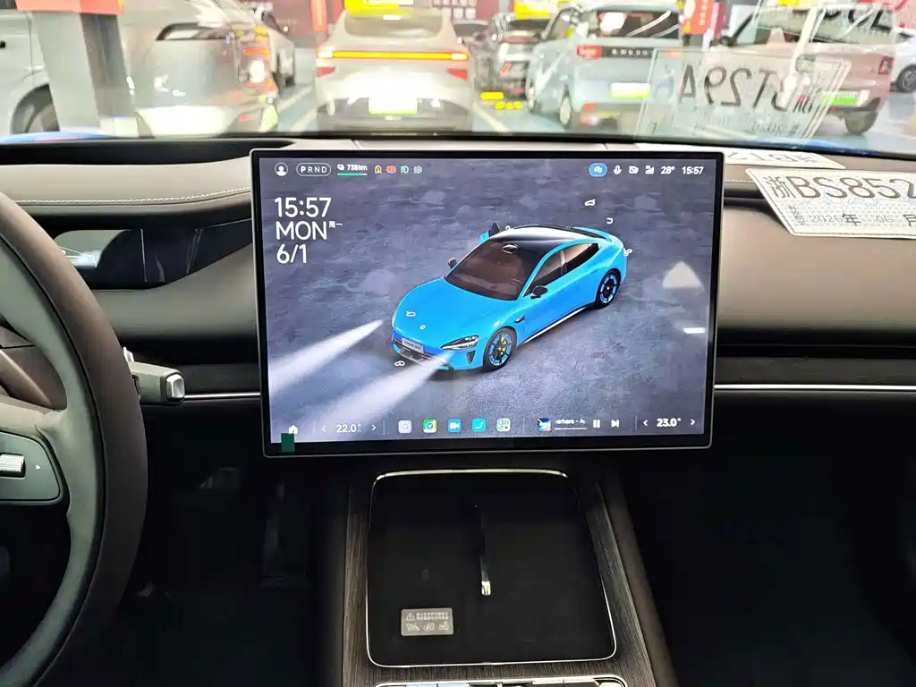 Xiaomi SU7 — миниатюра 12