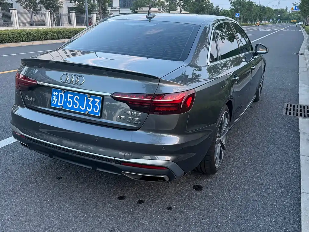 Audi A4L — миниатюра 5