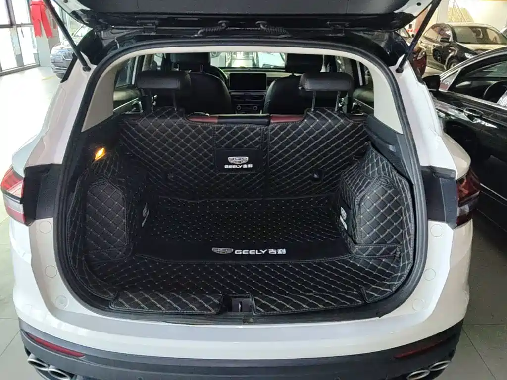 Geely Binyue — миниатюра 19