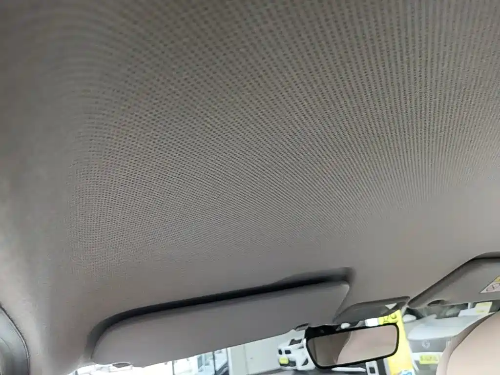 Wuling MINIEV — миниатюра 18