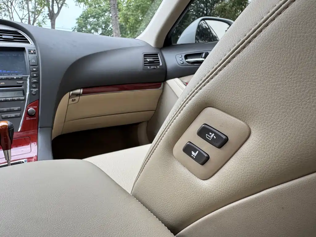 Lexus ES — миниатюра 13