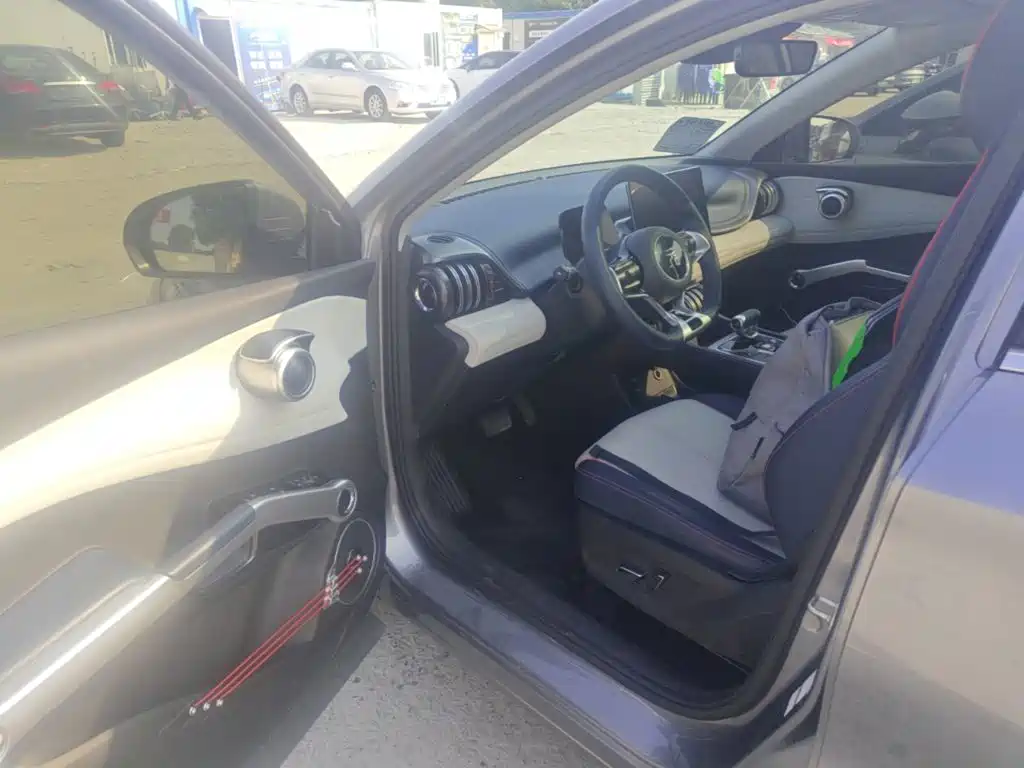 BYD Yuan Plus — миниатюра 16