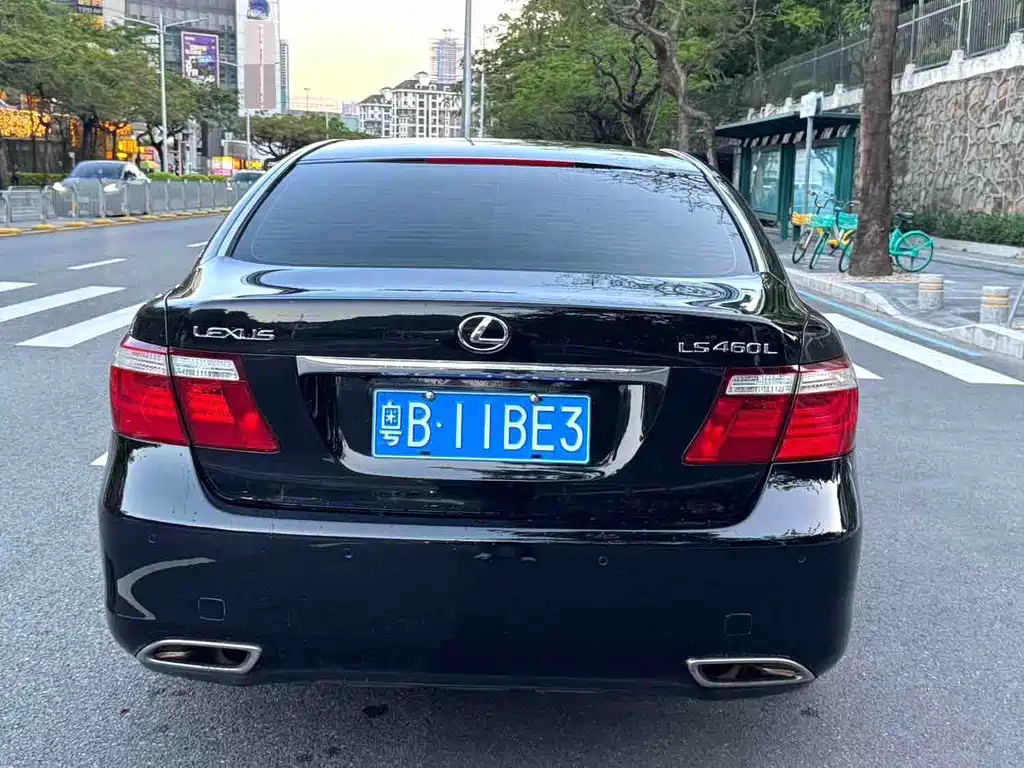 Lexus LS 2006 460L