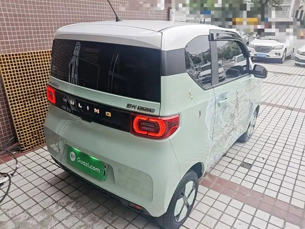 Wuling MINIEV — миниатюра 7