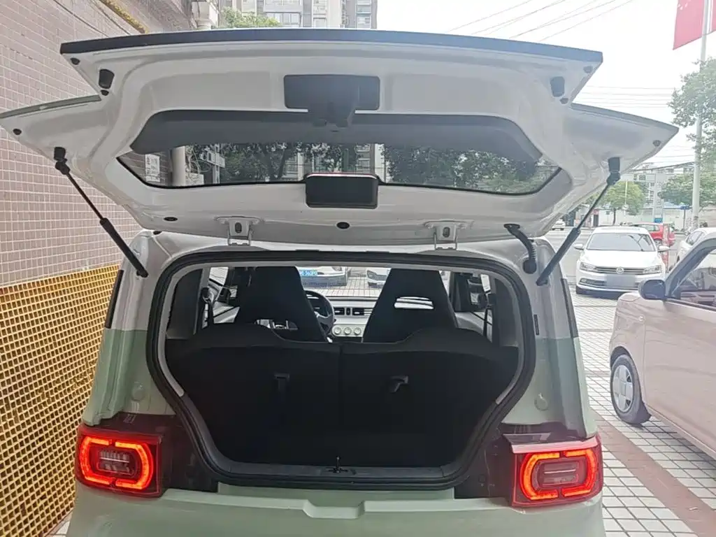 Wuling MINIEV — миниатюра 19