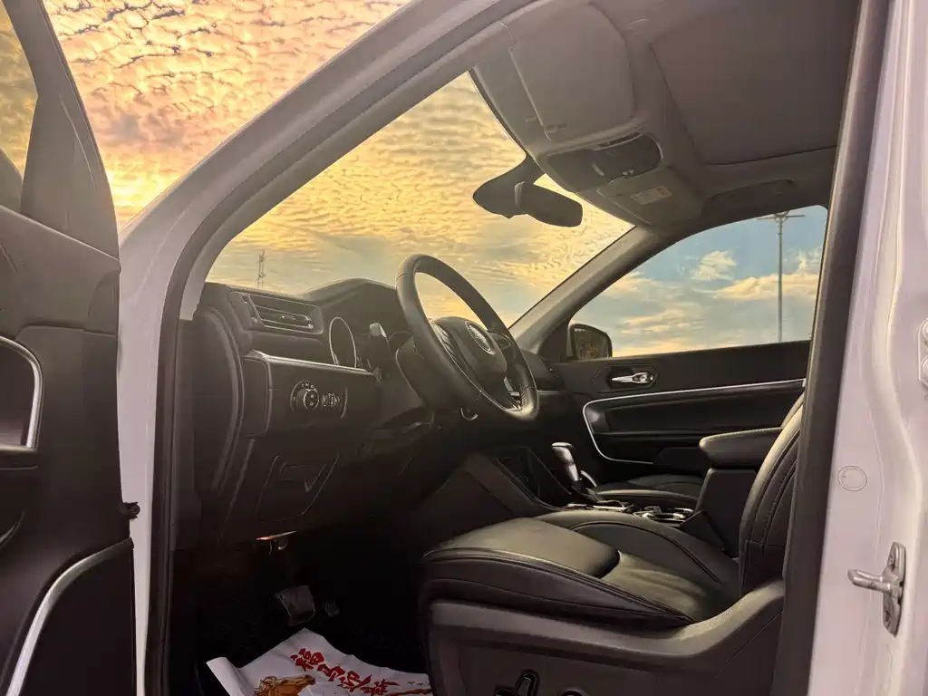 Jeep Grand Commander — миниатюра 4