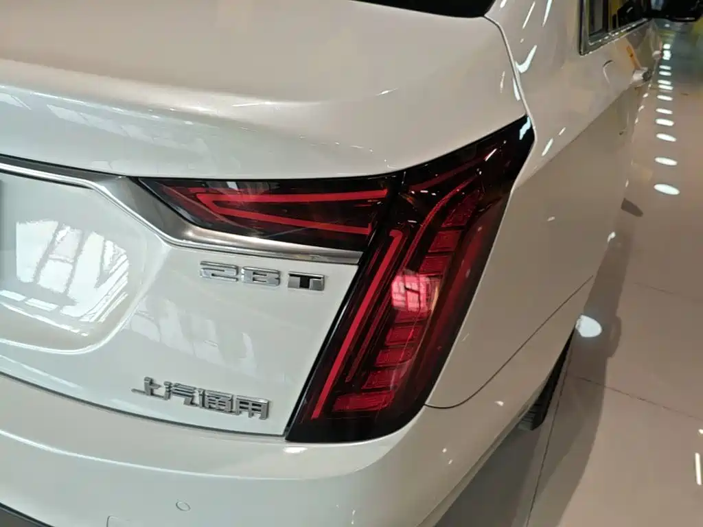 Cadillac CT6 — миниатюра 8