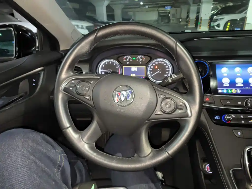 Buick LaCrosse — миниатюра 3
