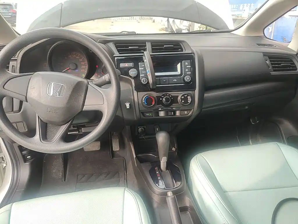 Honda Fit — миниатюра 13