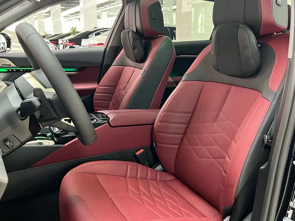 BMW 5 Series — миниатюра 9