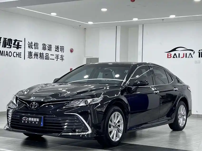 Toyota Camry 2021