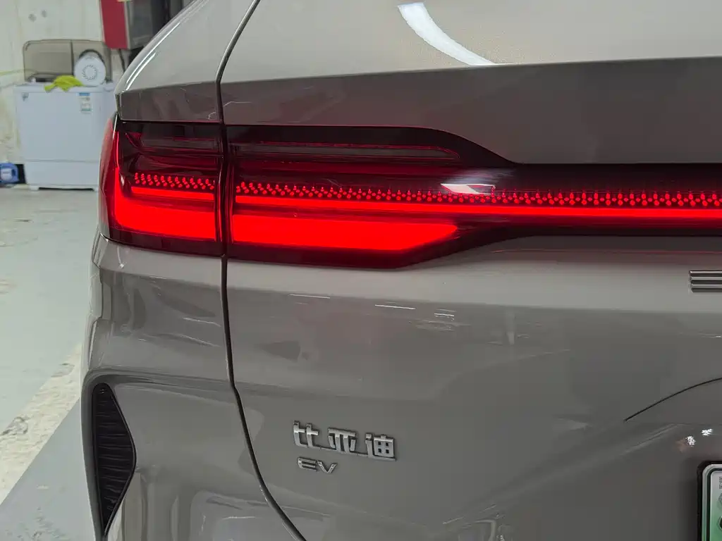 BYD PLUS New Energy — миниатюра 13