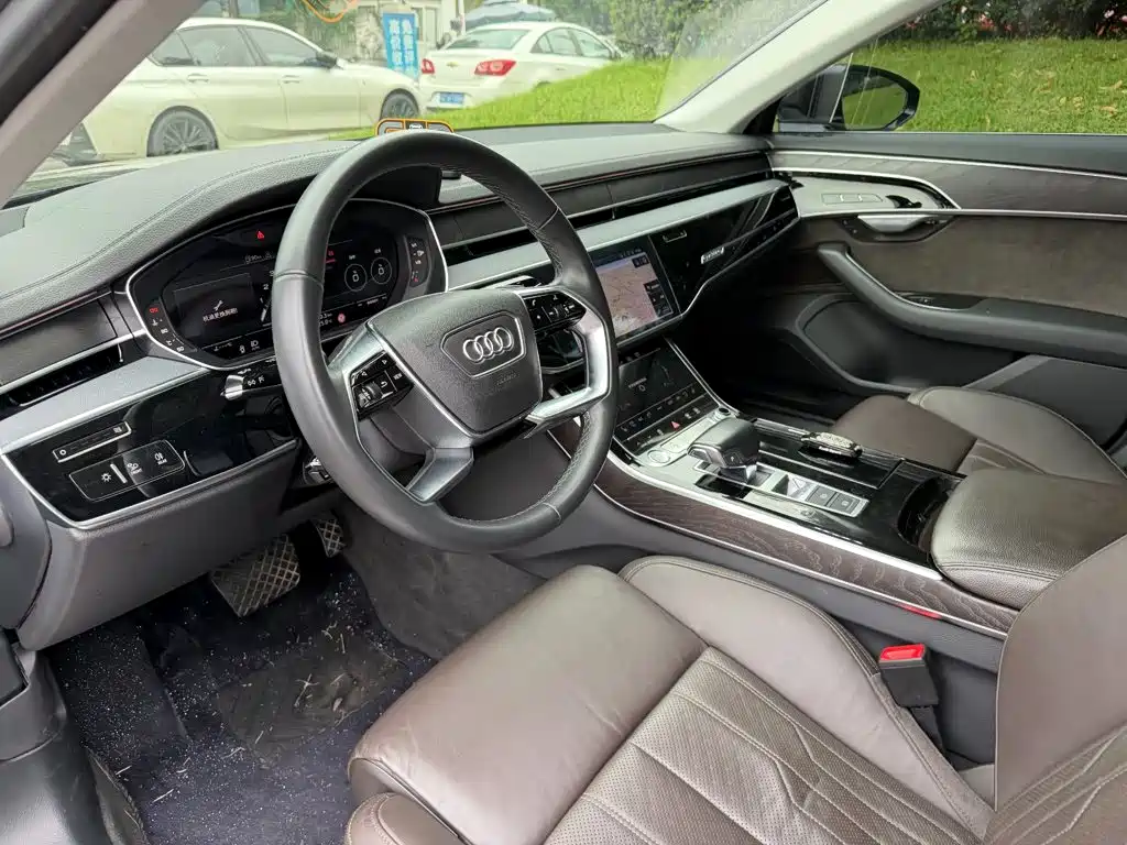Audi A8 — миниатюра 7