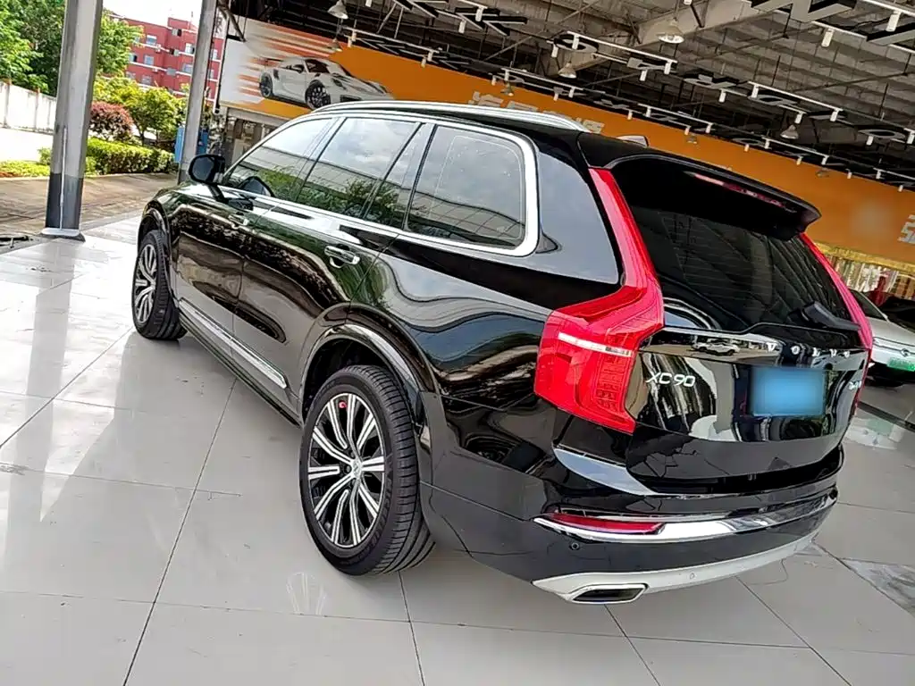 Volvo XC90 — миниатюра 5