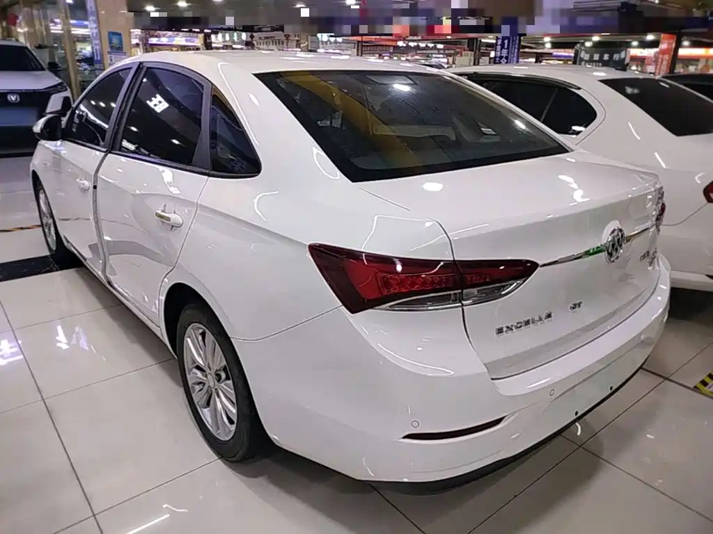 Buick Excelle — миниатюра 5