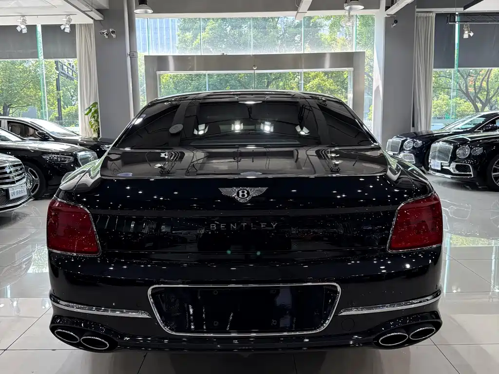 Bentley Flying Spur — миниатюра 6