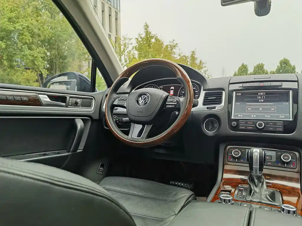 Volkswagen Touareg — миниатюра 11
